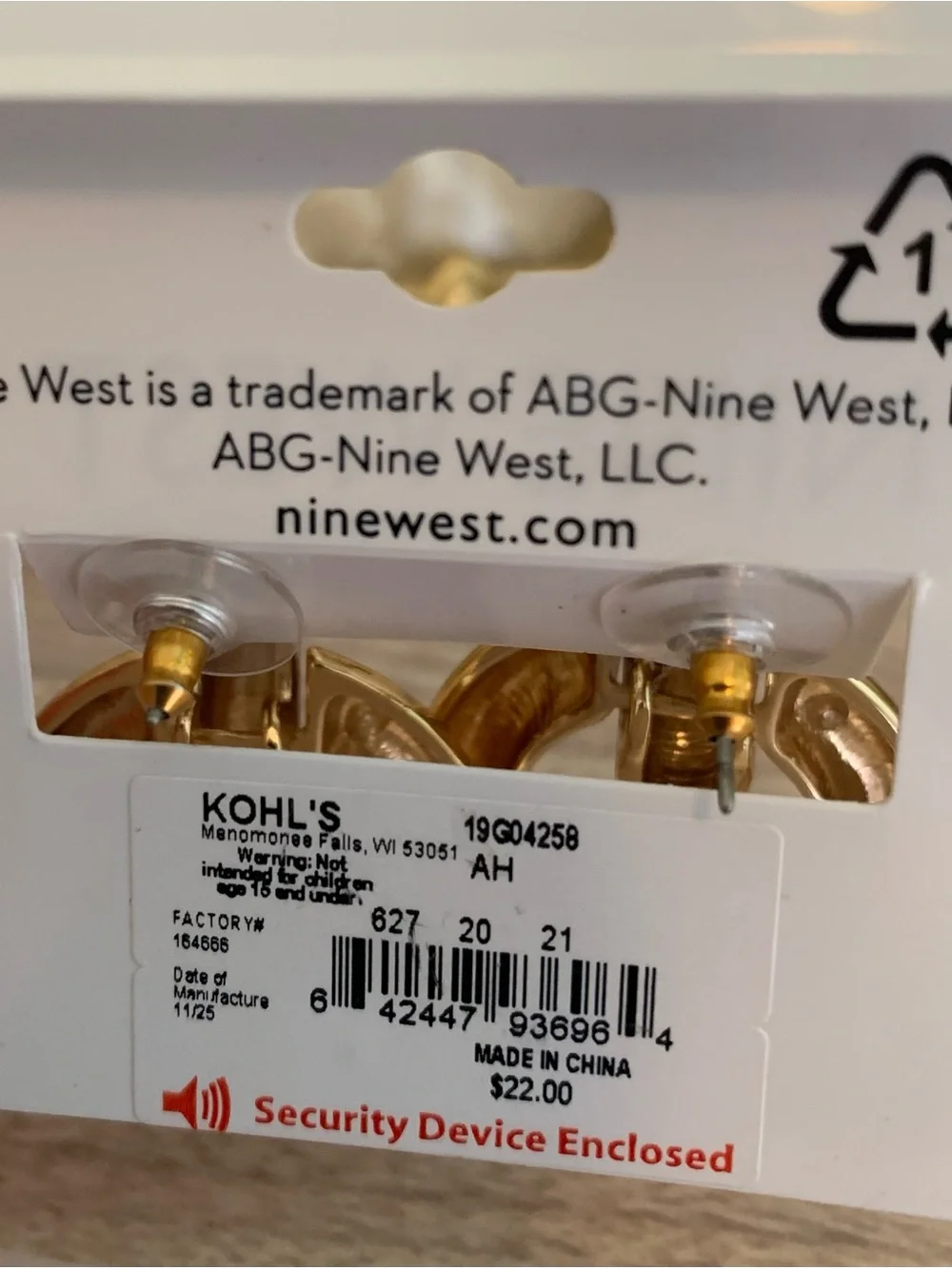 Nine West Shiny Gold Interlocking Hoop Earrings - Picture 4 of 4